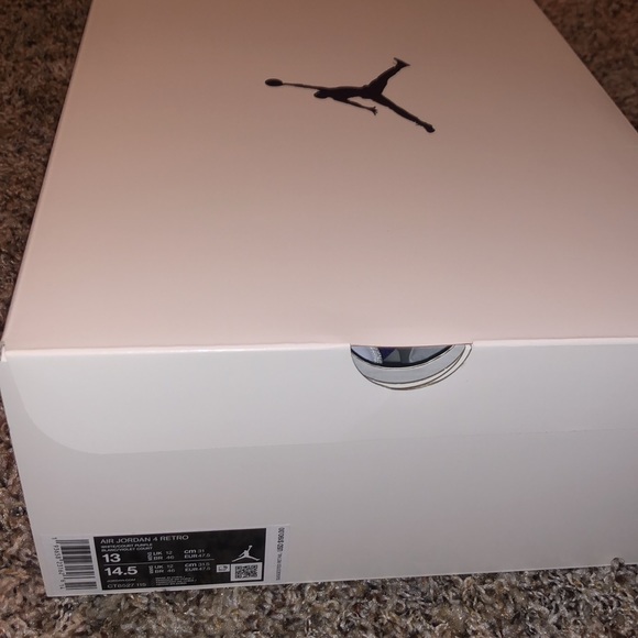 Air Jordan 4 Retro - Picture 4 of 4